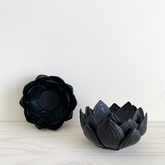 Lotus Flower Style Candle Holders Matte Black Set of 2 - Picture 3 of 8